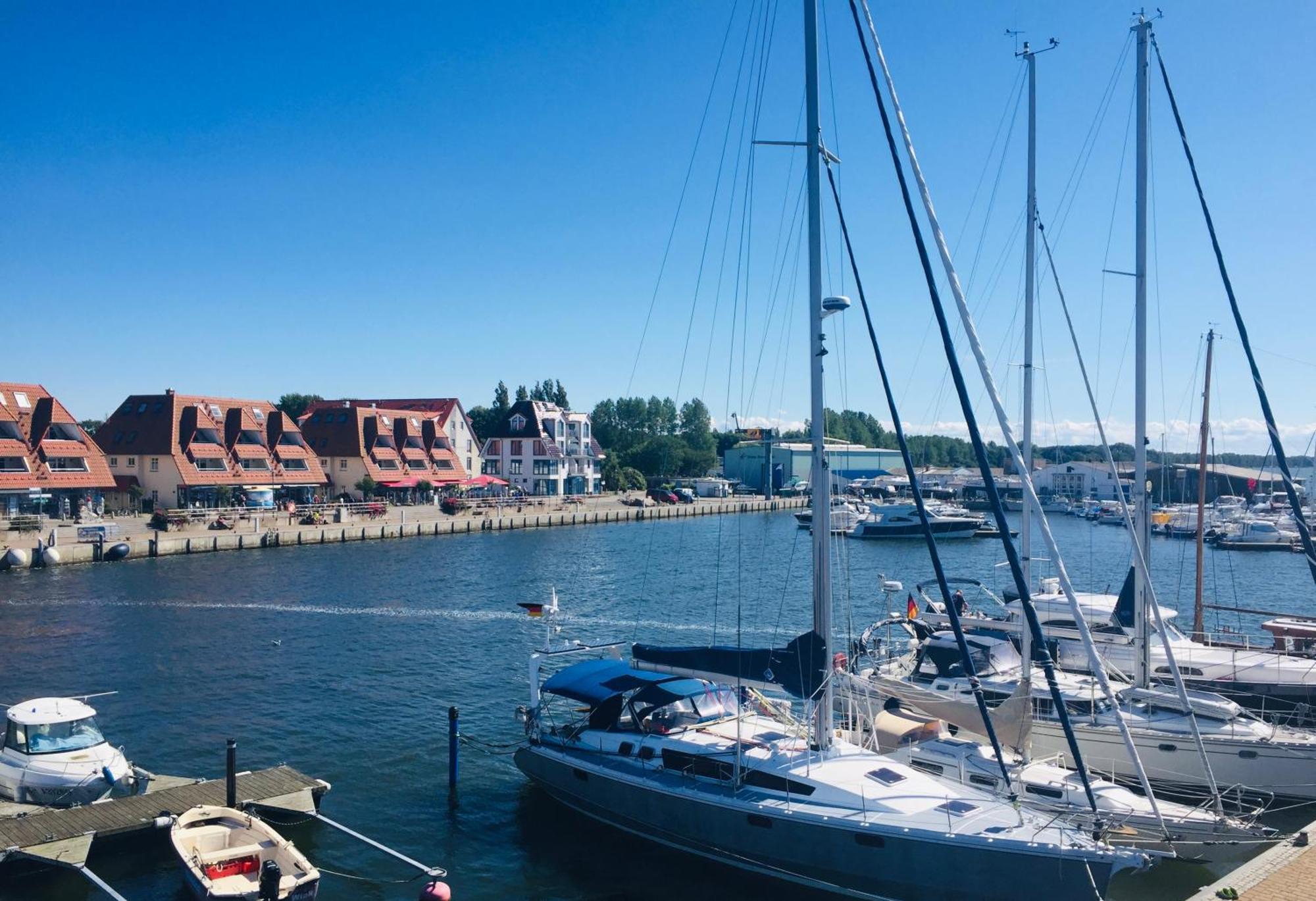 Apartment Ferientiet Bergen Auf Rugen Exterior foto